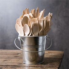 WOODEN AND PLASTIC CUTLERY
