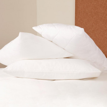 Mitre Comfort Polyzip Pillow Protector - Click to Enlarge